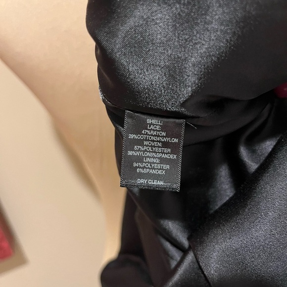 WHBM Black Strapless Lace with Pleated Cummerbund Cocktail Dress, size 00 - Picture 5 of 6